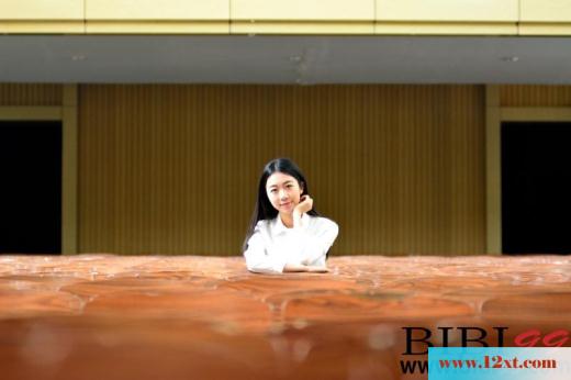 大学校园里的学妹-长相一般不过真是纯【17P】