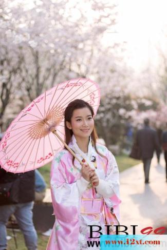 岛国的国花和古典女子