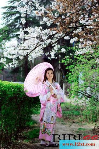 岛国的国花和古典女子