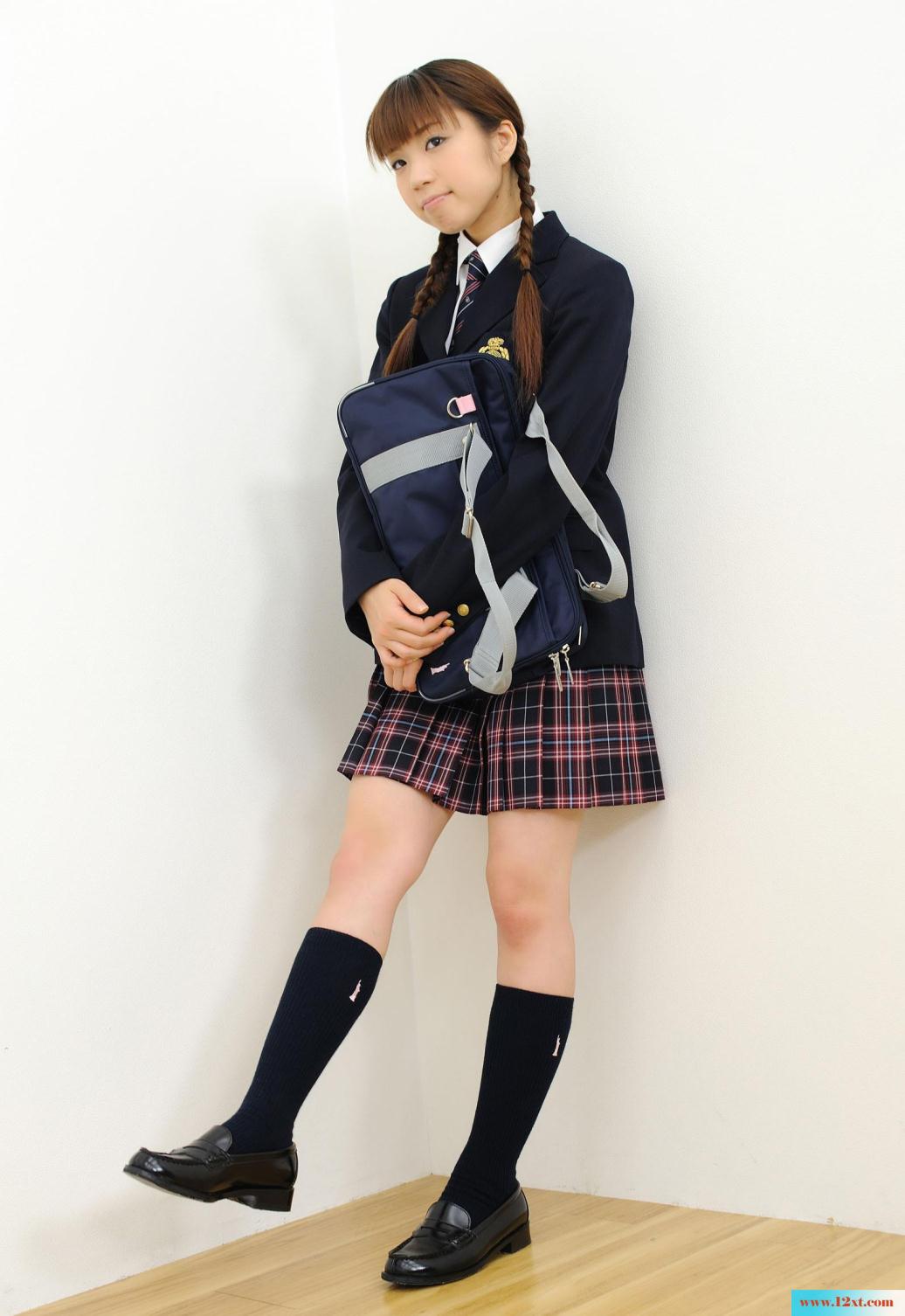 岛国的学生妹制服让人就有冲动-【55P】