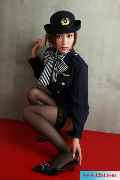 岛国警视厅的女子制服诱惑