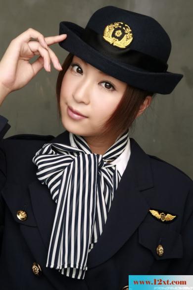 岛国警视厅的女子制服诱惑