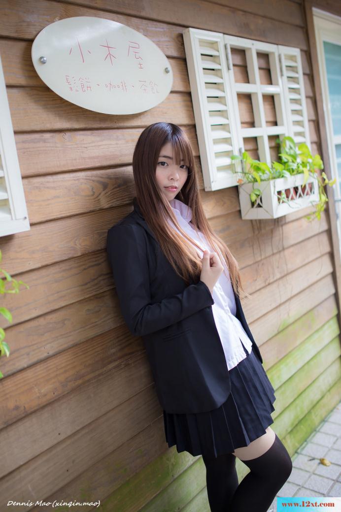 黑色的学生制服-高挑的妹砸
