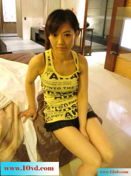 大奶靓女艳照流出(25P)
