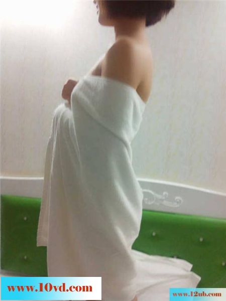 大学女友穿着可爱的内内(9P)