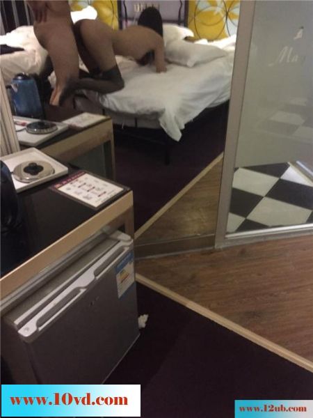 风骚主播女友性感非常，狐媚眼神勾人魂魄(14P