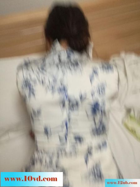 刚结婚就出来偷吃，又嫩活又好(15P)