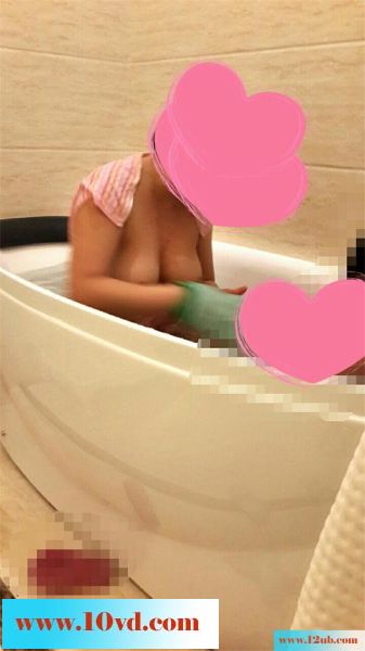 观赏妻儿洗澡，家庭的快乐其实很简单(14P)