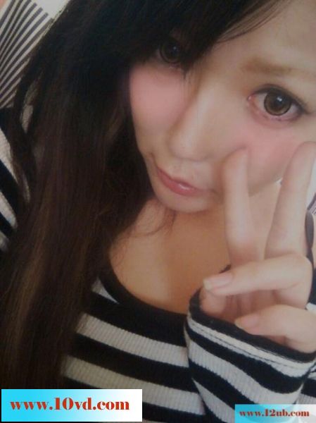 好身材的靓女自拍(23P)