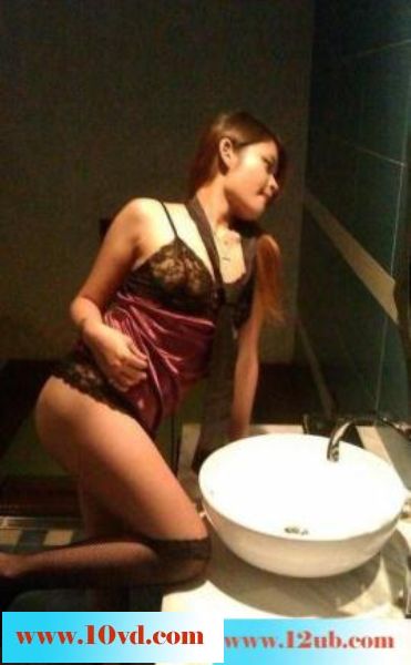 风骚在校小女友，各种场合，各种自慰-(24P)