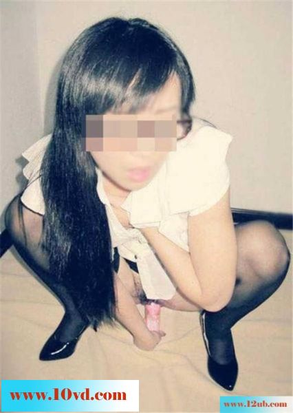点了个黑丝制服OL先来段豔舞(12P)