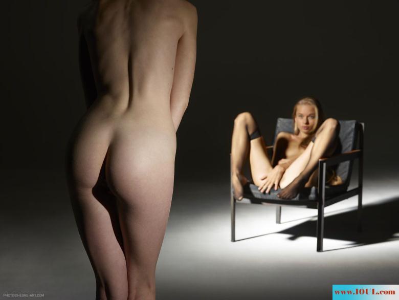 Emily-Private-Show(12P)