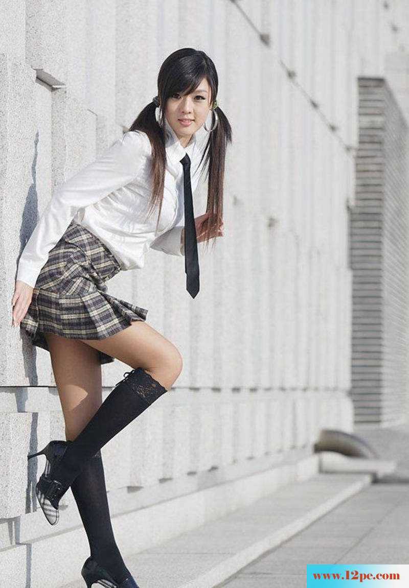 长腿美姬街拍生活很丰富(14P)