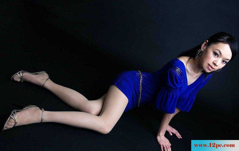 韵味十足的性感齐逼包臀美女肉丝美腿(11P)