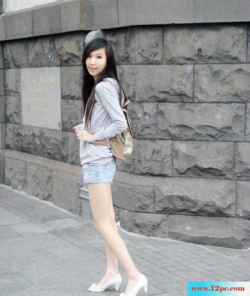 中国长腿美女街边风采(10P)