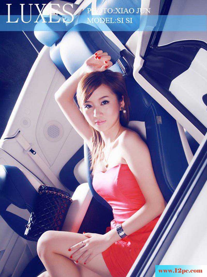 Lexus美女车旁气质完美展现(10P)