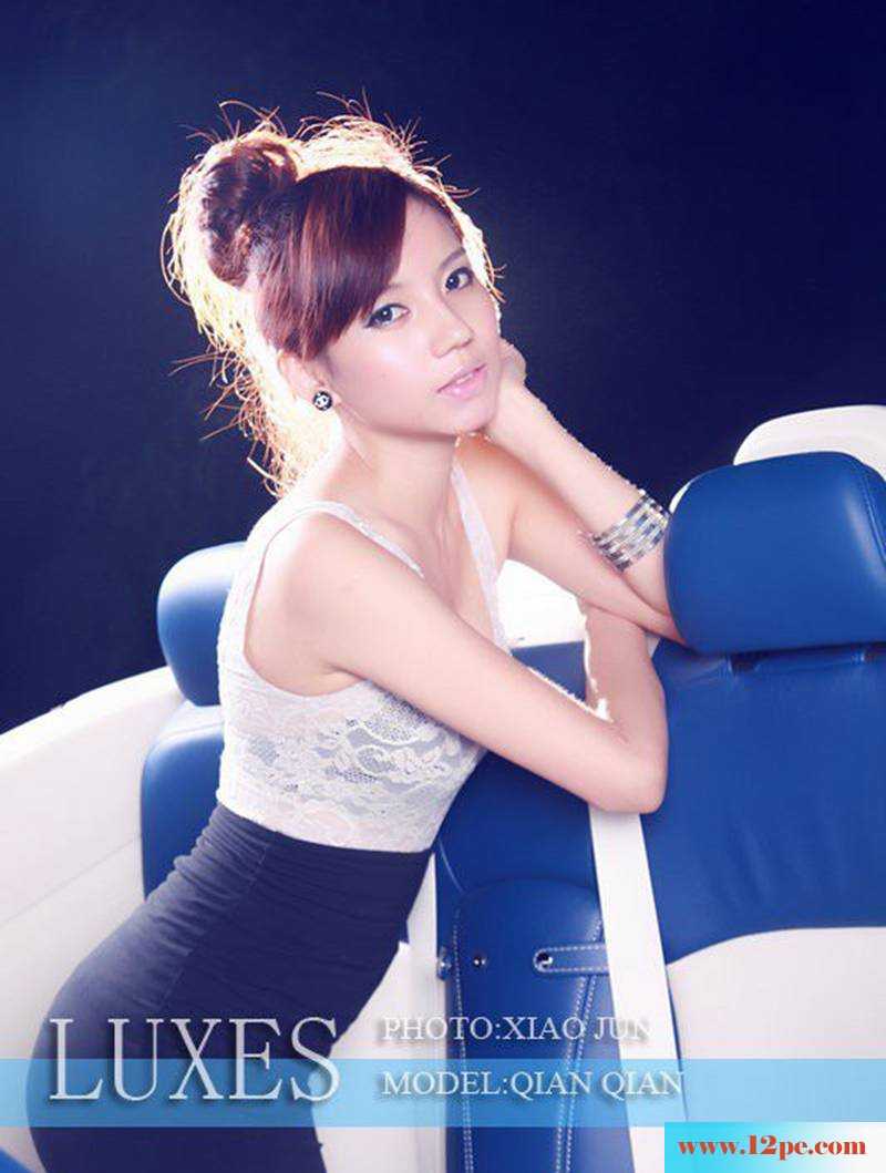 Lexus美女车旁气质完美展现(10P)