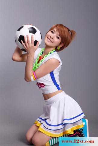 野火的性感足球宝贝的诱惑-【12P】