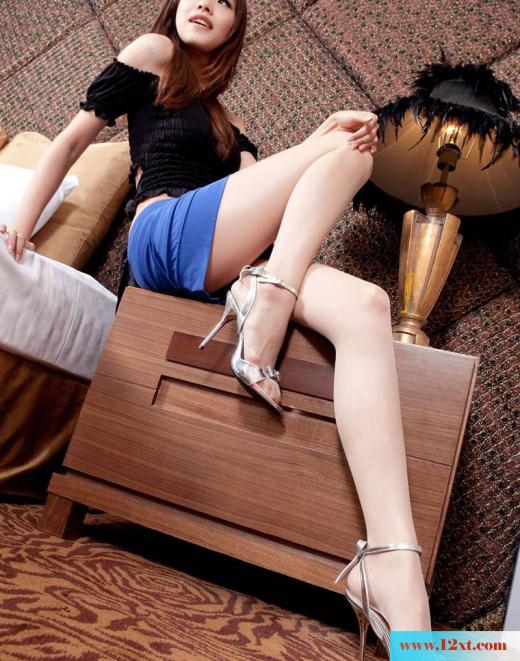 优雅迷人的短裙美女(18P)
