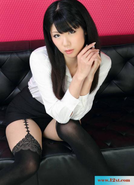 宇佐美红色诱惑(40P)