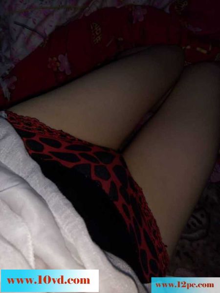 黑逼少妇内射淫水直流，长腿丝袜诱惑，有验证