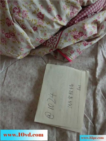 家中微胖老婆馒头屄自拍(21P)