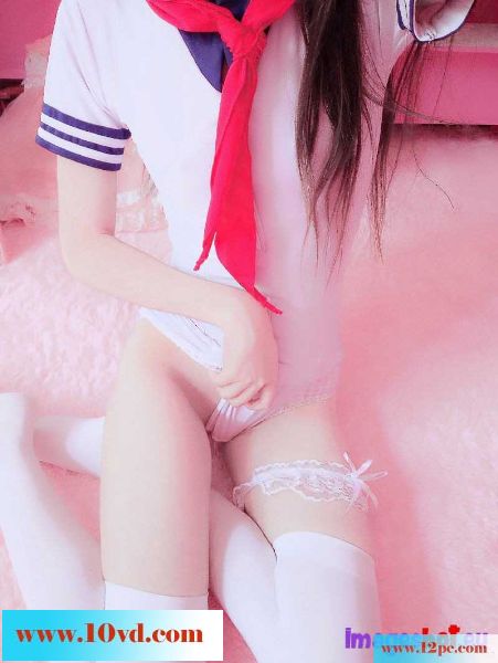劲爆，这幺粉嫩木耳的小妮子就玩这幺大尺度的