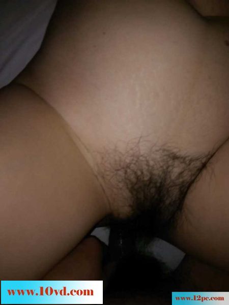 恋爱纪念日了，黑丝女友由A罩杯被我耕耘成D罩杯