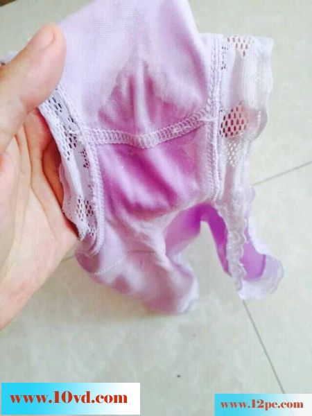 卖手机的美腿女友(27P)