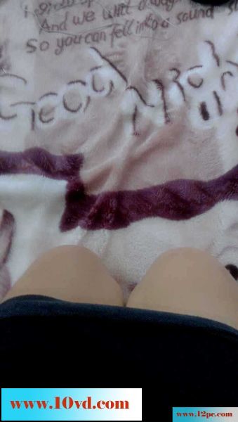 卖手机的美腿女友(27P)