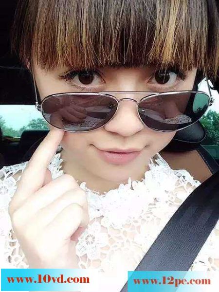 卖手机的美腿女友(27P)