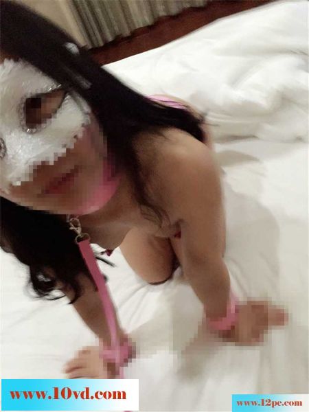 蒙面淫宝宝第六贴：远眺窗外，身穿极致丁字内