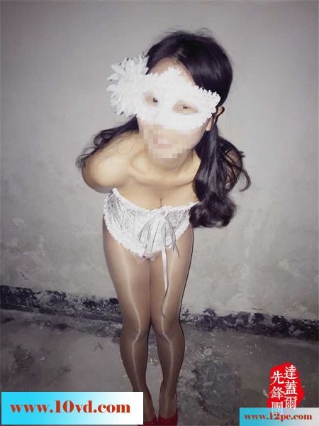 蒙面淫宝宝第七贴：地下车库之大胆暴露(18P)