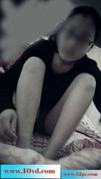 女友家过週末骚气女友床上尽显骚姿诱惑(10P)