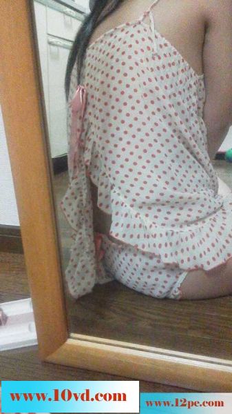 女友睡前拍给我看(10P)