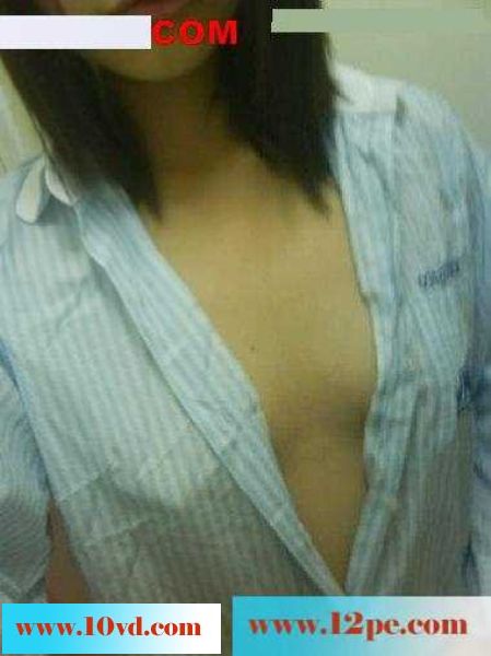 女友卫生间脱衣服自拍(14P)
