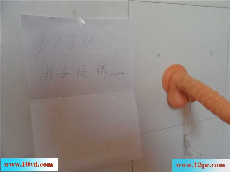 配合假阳具爆艹老婆直到内射(30P)