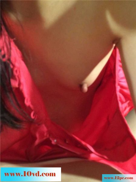 贫乳骚货一天没被操就等不及了(17P)