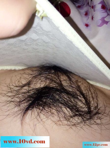 千岛鲨鱼带你感受小骚货饥渴的BB(26P)