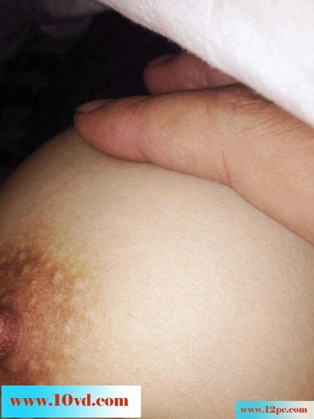千岛鲨鱼带你感受小骚货饥渴的BB(26P)