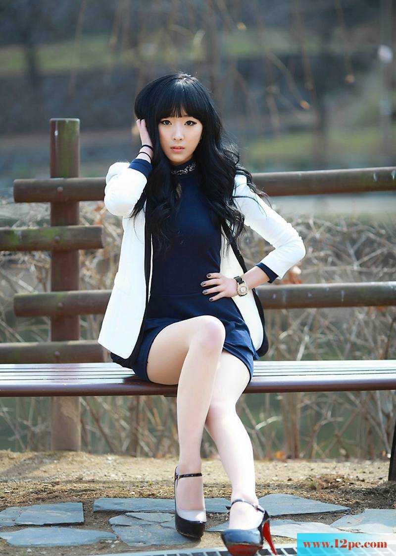高挑的美女丝袜秀腿(18P)