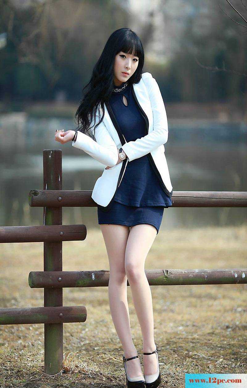 高挑的美女丝袜秀腿(18P)