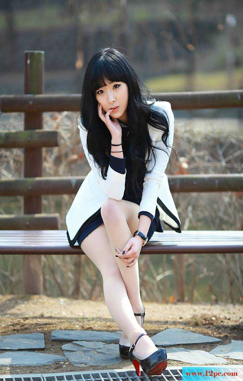 高挑的美女丝袜秀腿(18P)