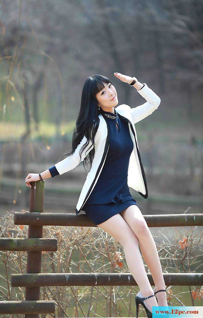 高挑的美女丝袜秀腿(18P)