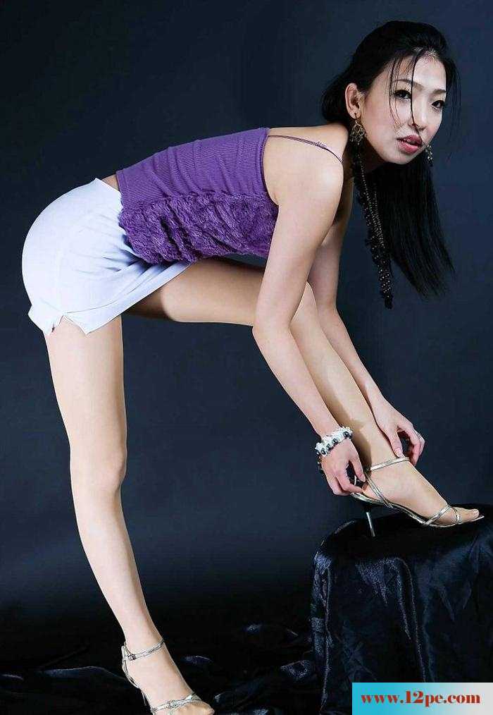 高挑身材的美貌性感肉丝大长腿(11P)