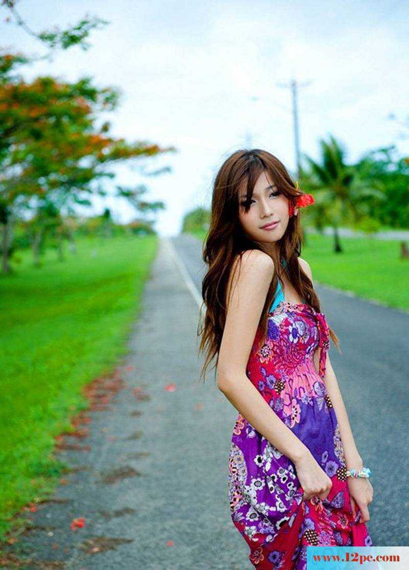 公路小美女户外写真美腿无敌(15P)