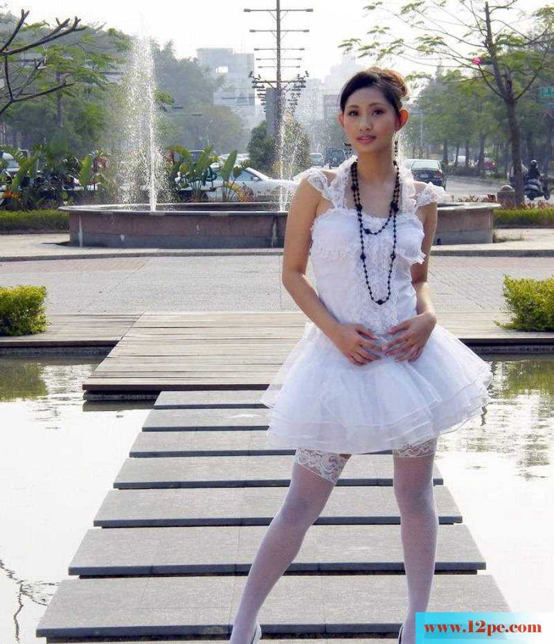 好靓丽的长腿MM效外游玩照(10P)
