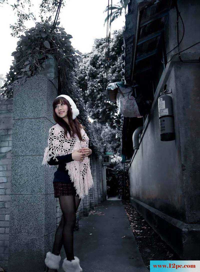 黑色丝袜小妹美腿写真俏皮可爱(12P)