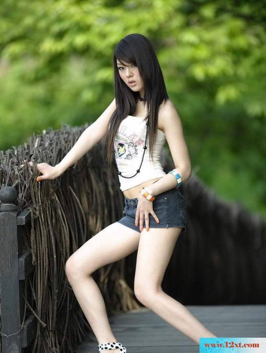 大陆高跟辣妹巨有魅力(10P)