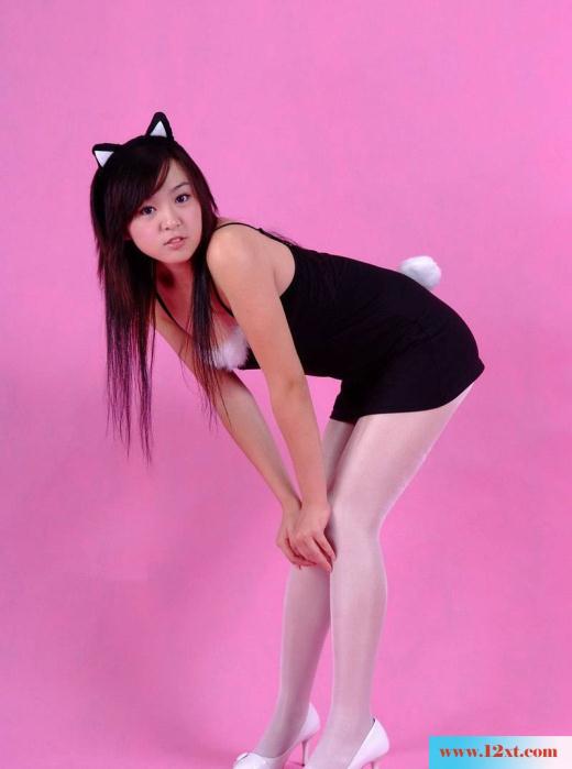 调皮的邻家美腿女孩随性自然(10P)